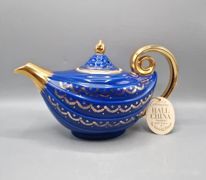Vintage Hall China Magical Aladdin blu scuro teiera art deco 6 tazze con bordo oro - Foto 1 di 16