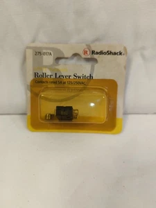 275 -0017 SPDT Submini Roller Lever Switch 5A at 125/250VAC - Picture 1 of 2