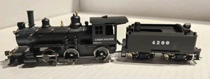 Roundhouse HO Scale RTR Old Time 2-6-0 Mogul Union Pacific #4200 - Picture 1 of 9