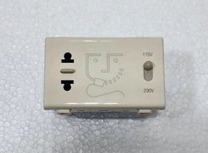 BTicino A5460 Matix Magic Rasierer Steckdose mit Isoliertrafo - Bild 1 von 6