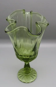 Vtg. Fenton Green Glass Colonial Handkerchief Pedastal Vase Retro Home Decor - Picture 1 of 13