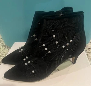 Sam Edelman Kami Black Mesh/Suede Booties Pearl and stud embellishment size 7 M - Picture 1 of 8