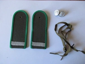 NVA 1 paar Schulterstücke  Grenztruppen Gefreiter Litze glatter Stoff - Picture 1 of 2