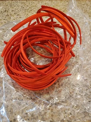 lote diademas satinadas rojas Foto 1 de 2