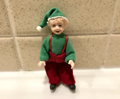 Miniatura CINDY'S DOLLHOUSE Porcelana Navidad Elfo Santa's Helper CD6 1:12 Foto 1 de 3