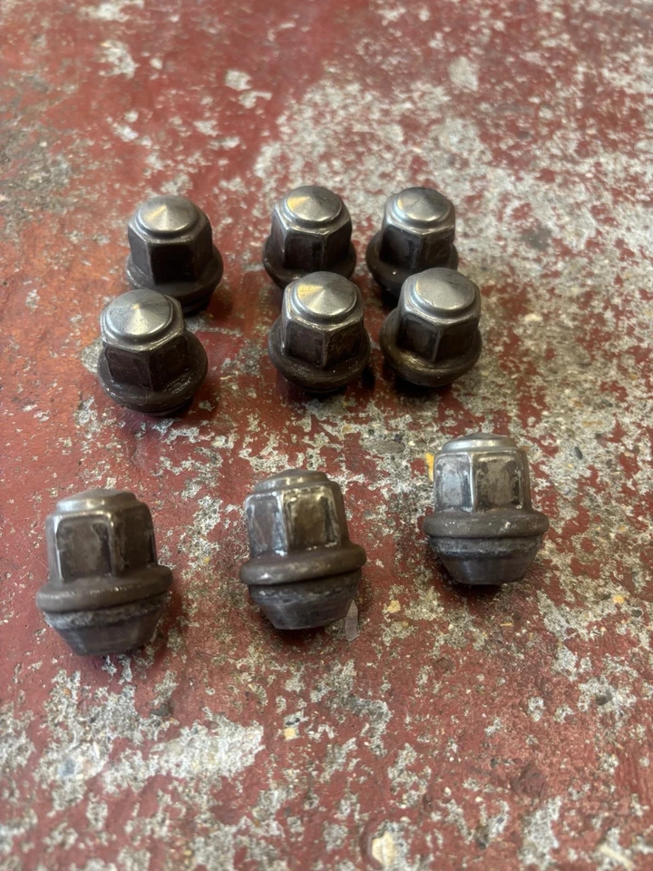 Tuerca rueda ford focus fiesta mondeo, buen uso Foto 1 de 1