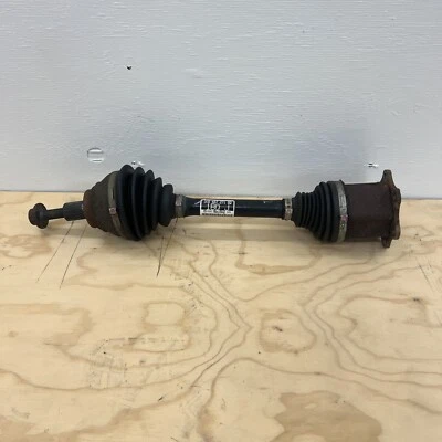 Volkswagen Jetta Sportwagen 2010-2014 2,0 L TDI eje delantero izquierdo OEM. Foto 1 de 4
