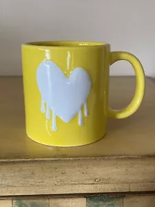 Kerri Rosenthal tazza cuore gocciolante gialla 14 oz tazza tè caffè San Valentino - Foto 1 di 12