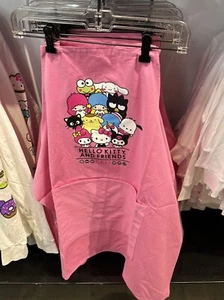 Grembiule Universal Studios City Walk x Hello Kitty and Friends Cafe rosa nuovo con etichette - Foto 1 di 1