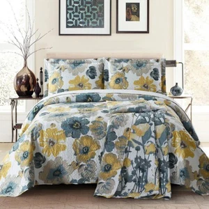 Leahanna Quilted Oversized Reversible Luxury Floral Pattern Coverlet Set - Picture 1 of 3