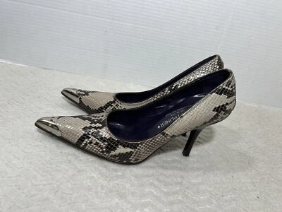 Donald J Pliner Couture Women’s Sz 7M Snakeskin Point Toe Pump Heel Shoes. - Image 1 of 4