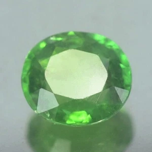 PRECIOSO GRANATE TSAVORITA VERDE SIN CALEFACCIÓN OVALADO AA 0,55 QUILATES NATURAL - Imagen 1 de 3