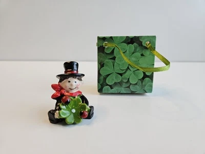 Glücksbringer Schornsteinfeger Mit kleiner Geschenktüte Kleeblatt Guter Zustand - Bild 1 von 2