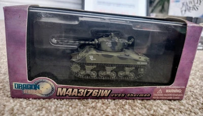 1/72 DRAGON ARMOR AMERICAN  sherman m4a3e8 WW2 TANK 60298, Ex - Image 1 of 4