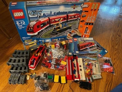 LEGO CITY Tren de Pasajeros (7938) - COMO ESTÁ Foto 1 de 4