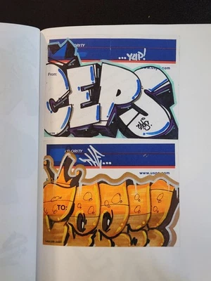 Banksy Arte Original Blackbook Página Graffiti Muerte Nueva York Ceps Pegatina ÚNICA EN SU CLASE 228 USPS Foto 1 de 4