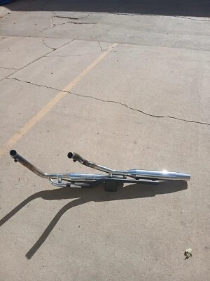 2007-2011 HARLEY SOFTAIL COMPLETE DUAL RIGHT EXHAUST W/ MUFFLERS Foto 1 de 4