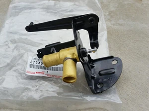 Toyota 60 series Land Cruiser heater tap NEW 87240-90A00 - Picture 1 of 2