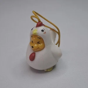Winnie The Pooh Peek-A-Pooh Series 3 Roaster Pooh Phone Charm Disney - Imagen 1 de 3