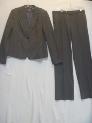 Ellen Tracy Pant Suit Womens Size 10/8  Gray 2 Piece  Classic  Career - Image 1 of 4