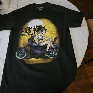 Camiseta Betty Boop "Born Wild" Harley Motorcycles Nueva Med Cool Look - Imagen 1 de 5