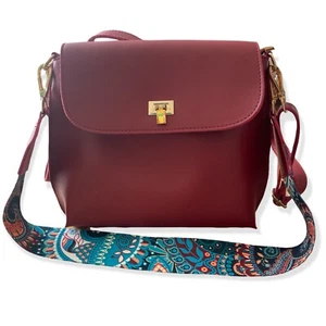 LOVEVOOK BAG - Paisley Strap - Tanja Schultertasche - Crossbody Handtasche - Rot - EUC - Bild 1 von 7