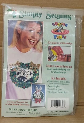 Kit de planchado de colección Simply Sequins Looney Tunes Under Muérdago Pepe Le Pew en paquete Foto 1 de 2