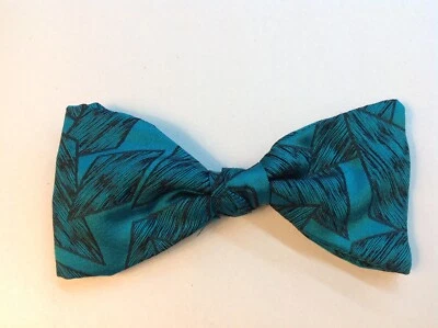 CORBATA CLIP EN PAJARITA VINTAGE ORMOND AÑOS 50 ESTAMPADO VERDE AZULADO PARA HOMBRE Foto 1 de 4