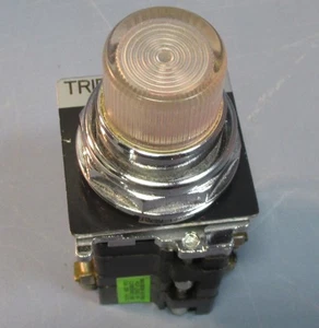 Cutler Hammer Heavy Duty Tripped/Reset Button WRSTL24 w/ Indicator NWOB - Picture 1 of 8