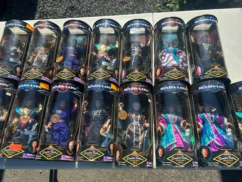 Lot Of 15 Babylon 5 Action Figures Exclusive Toy Products Cover