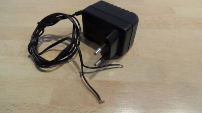 SIL  AC Adaptor Netzteil Class II Power Supply Mo. VD090030C  DC 9V - 300mA n196 - Bild 1 von 4