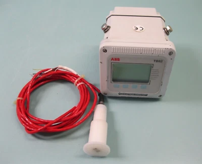 Transmisor de conductividad de cuatro electrodos ABB TB82 EC1010211 E3 Foto 1 de 4