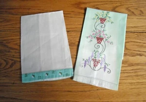 Vintage Tea Towels ~Beige w/ Green Stitched Flowers ~ Green w/Yellow ~ Set of 2 - Picture 1 of 8