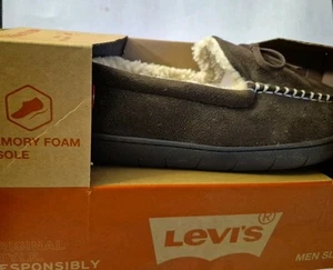 Men’s Levi’s Memory Foam Fleece Lined Slippers Size Large 9.5 To 10 Brown Suede - Picture 1 of 12