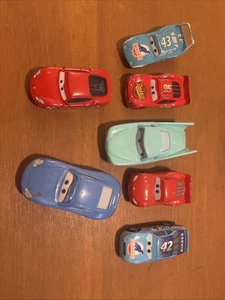 Disney Pixar Cars Film Menge 7 Spielzeugautos gebraucht TOP KOSTENLOSER VERSAND - Bild 1 von 9