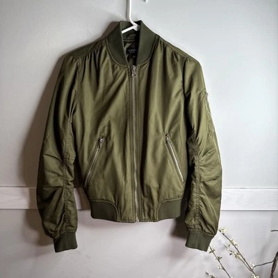 Jaqueta Bombardeiro TOPSHOP Manga Longa Zíper Completo Verde Oliva | TAMANHO FEMININO 4 - Imagem 1 de 4
