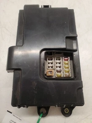 Lexus SC430, Trunk Mounted Fuse Box, 2002-2005, 82670-24090, Broken - Image 1 of 4