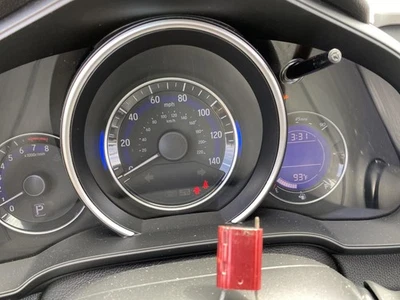 Medidor de velocímetro usado serve: 2015 Honda Fit cluster gasolina MPH EUA mercado com neblina - Imagem 1 de 4