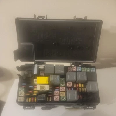 Chrysler Town & Country TIPM 2008 2009 caja de fusibles Foto 1 de 4