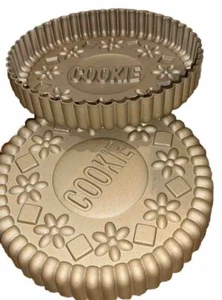 AEG Gold Metallic Round OREO-style Sandwich Cookie Pans Non Stick 9” Set of Two - Picture 1 of 3