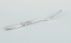 Georg Jensen Cactus. Long carving fork in all silver, sterling silver. - Picture 1 of 6