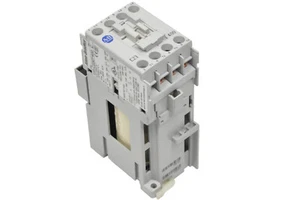 ALLEN-BRADLEY AB contactor 100-C09D*400 A, 24VDC, 4kW, 32A, C23 + 100-FSD250 - Picture 1 of 5