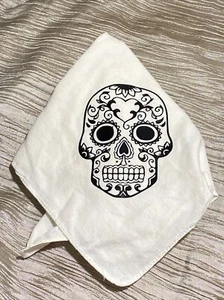 Sugar Skull Taschentuch - Unikat - ca. 15”x15” - Bild 1 von 4