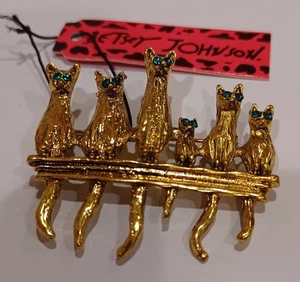 BETSEY JOHNSON Adorable Lemur Family Brooch Pin Pendant Green Rhinestones Eyes - Picture 1 of 4