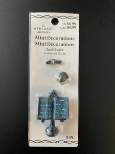 ASHLAND HALLOWEEN MINIATURES SPELL BOOKS WITH BAT & FROG ~ NEW IN PKG 2025 - Picture 1 of 2