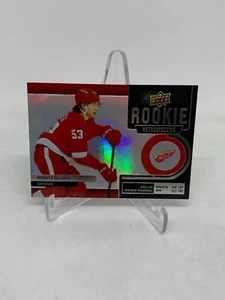 Moritz Seider 22-23 UD Series 1 Rookie Retrospective #RR-17 Detroit Red Wings - Bild 1 von 2