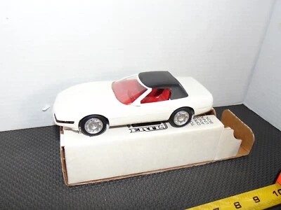 1992 One Millionth Corvette 1/25th scale  promo model 2862 - Image 1 of 4