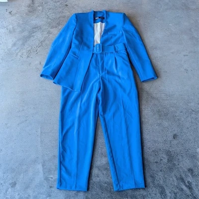 Conjunto Traje Chaqueta Blazer Azul Zara y Pantalón Pantalón Cinturón Talla M/L Foto 1 de 4
