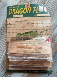 Vintage Angelköder Store Display mit Ködern Drachenfliegensumpf SC Brassenwurm - Bild 1 von 3