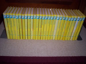 Lot of 28 NANCY DREW Flash Light Series HCs--Most Like New - Imagen 1 de 4